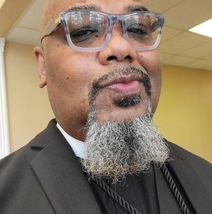 Meet your Posher, Naymond